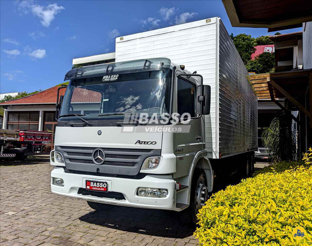 CAMINHAO MERCEDES-BENZ MB 2425 Baú Furgão Truck 6x2 Basso Veículos GARIBALDI RIO GRANDE DO SUL RS